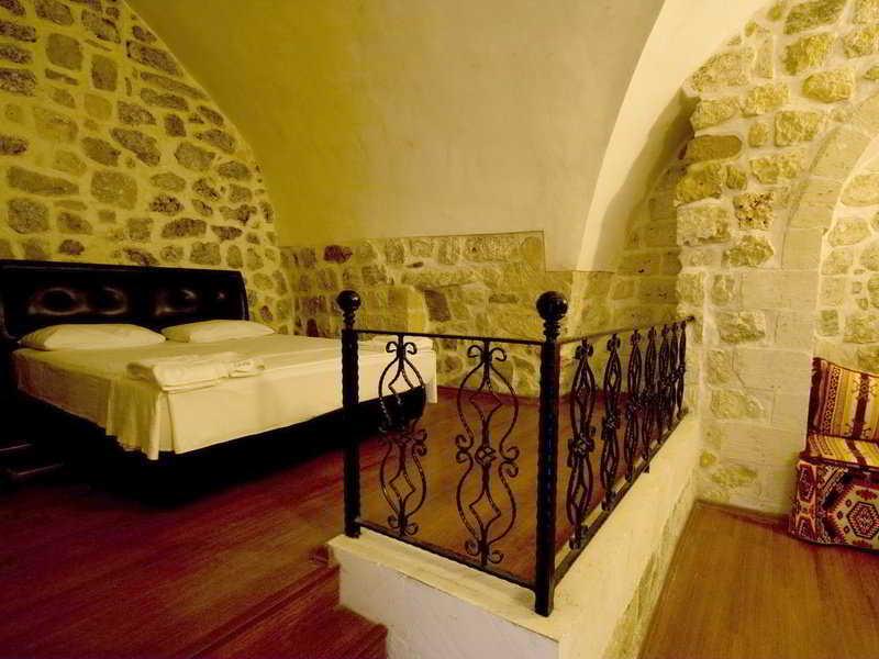מרדין Zinciriye Hotel מראה חיצוני תמונה